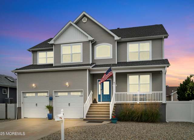 Property at 629 Beachwood Ave, Toms River, NJ 08753, 4 beds, 2.5 baths