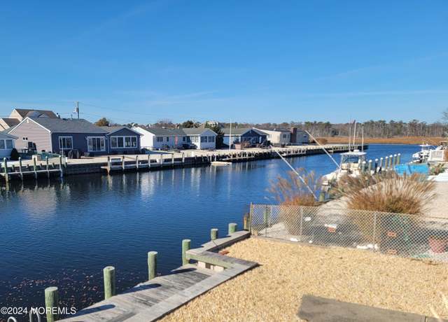Property at 903 Shenandoah Dr, Forked River, NJ 08731, 3 beds, 2.5 baths
