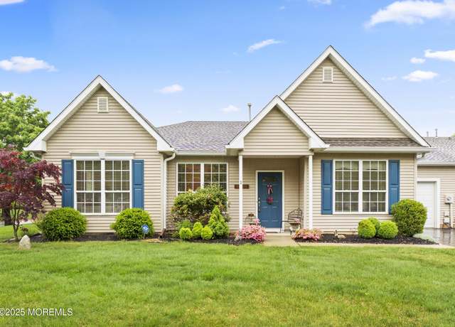 Property at 3 Deerchase Ln, Lakewood, NJ 08701, 2 beds, 2 baths