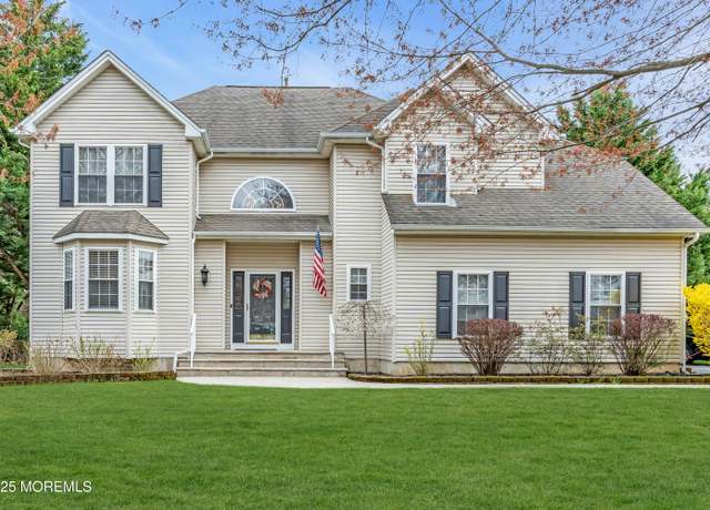 Property at 29 Woodview Dr, Howell, NJ 07731, 4 beds, 2.5 baths
