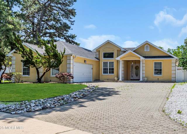 Property at 30 Quail Run, Brick, NJ 08723, 3 beds, 2 baths