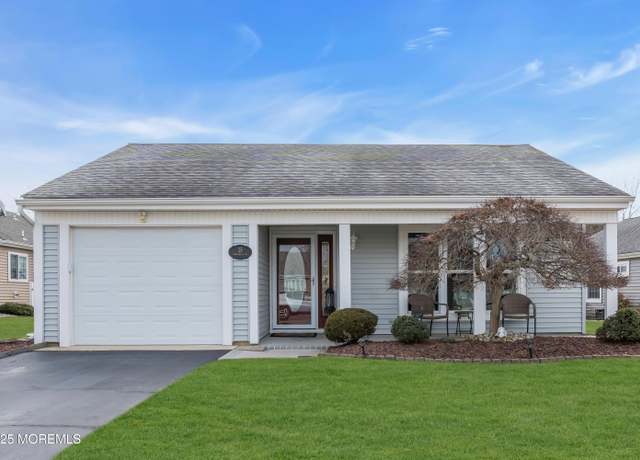 Property at 25 Greenwich Ave, Manchester, NJ 08759, 2 beds, 2 baths