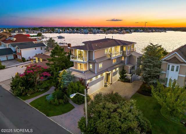 Property at 3312 Churchill Dr, Toms River, NJ 08753, 5 beds, 7.5 baths
