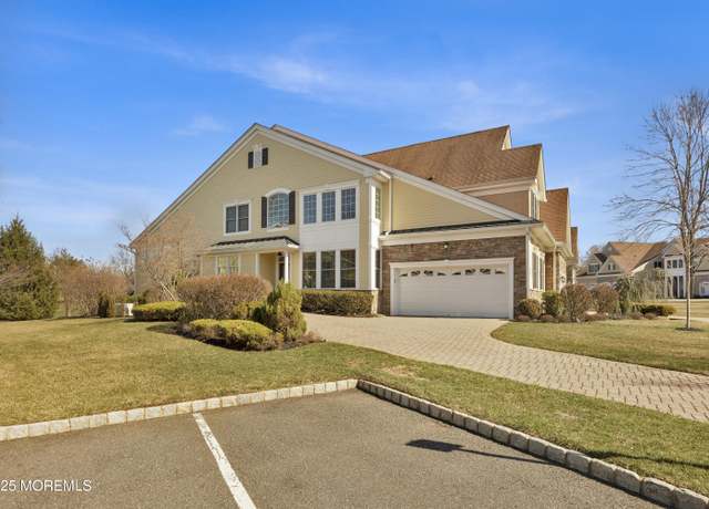 Property at 17 Hazelwood Ter, Tinton Falls, NJ 07724, 3 beds, 3.5 baths
