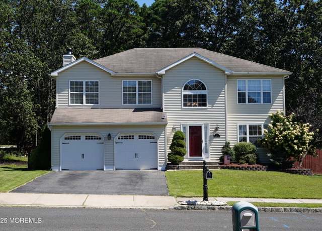 Property at 3 Diamond Ln, Howell, NJ 07731, 4 beds, 2.5 baths