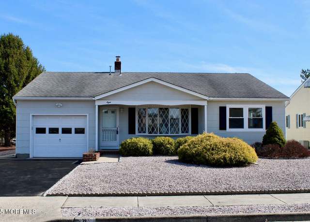 Property at 8 Jericho Rd, Berkeley, NJ 08721, 2 beds, 2 baths