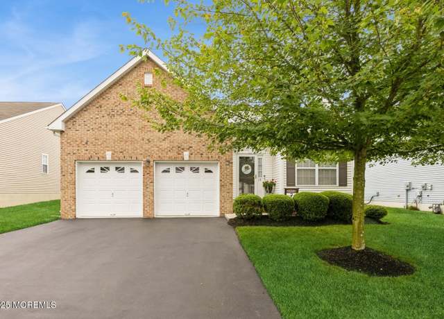 Property at 10 Inkberry Ln, Howell, NJ 07731, 3 beds, 3 baths