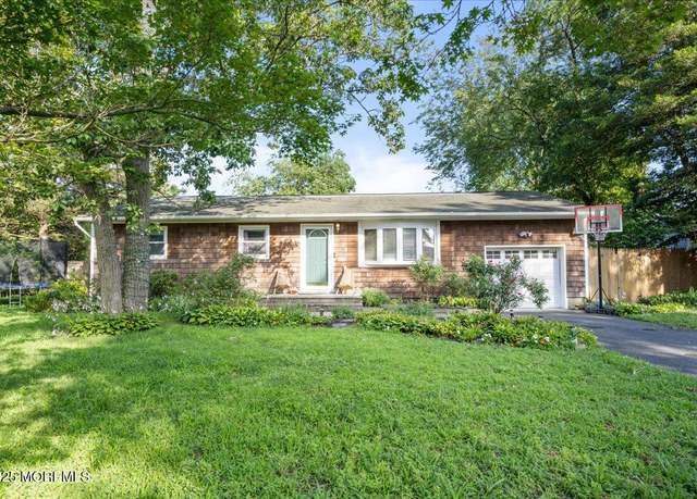 Property at 135 Larch Dr, Toms River, NJ 08753, 3 beds, 1 bath