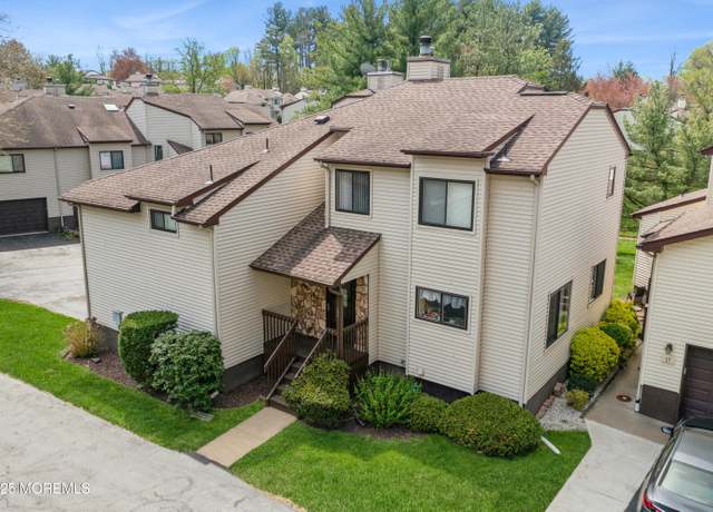 Property at 15 Kennedy Ct, Middletown, NJ 07748, 3 beds, 2.5 baths