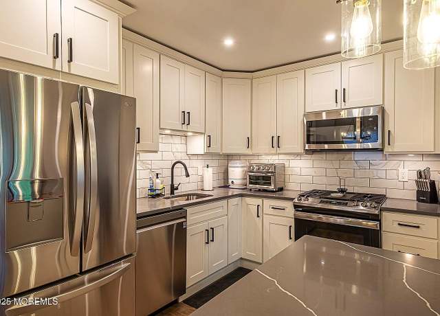 Property at 73 Verbena Ct, Jackson, NJ 08527, 2 beds, 1 bath