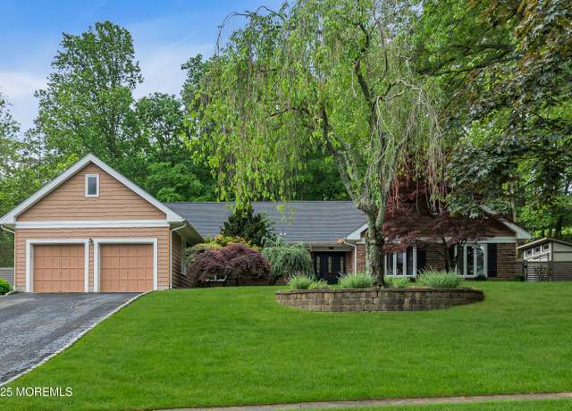 Property at 20 Foxwood, Middletown, NJ 07748, 3 beds, 2.5 baths