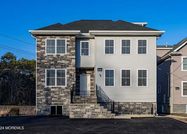 Property at 39 Manetta Pl, Lakewood, NJ 08701, 8 beds, 5.5 baths