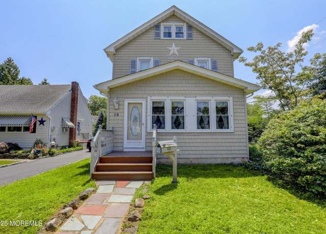 Property at 18 Holly St, Rumson, NJ 07760, 3 beds, 1.5 baths