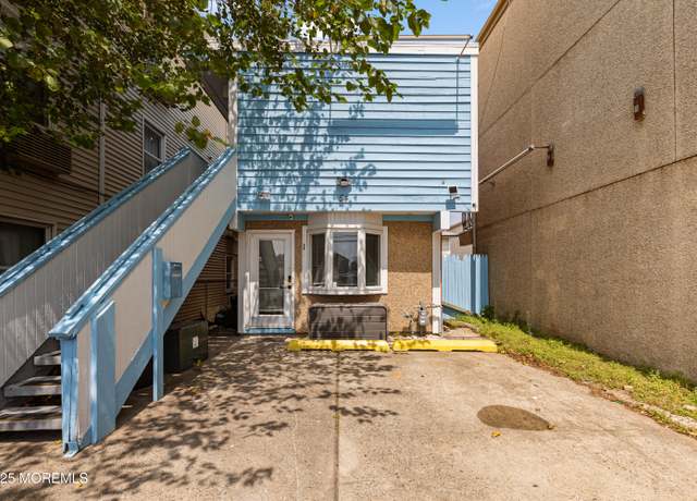 Property at 54 Lincoln Ave, Seaside Heights, NJ 08751, 5 beds, 5 baths