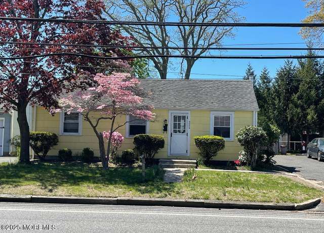 Property at 3006 Herbertsville Rd, Point Pleasant, NJ 08742, 3 beds, 1 bath