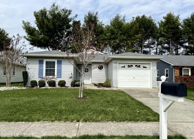 Property at 10 Garland Dr, Brick, NJ 08723, 2 beds, 2 baths