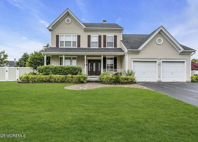 Property at 43 Saint Johns Dr, Freehold, NJ 07728, 3 beds, 3.5 baths