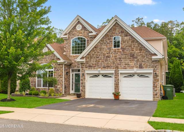 Property at 51 Forsgate Way, Lakewood, NJ 08701, 3 beds, 2.5 baths