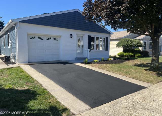 Property at 8 Doral Dr, Toms River, NJ 08757, 2 beds, 2 baths