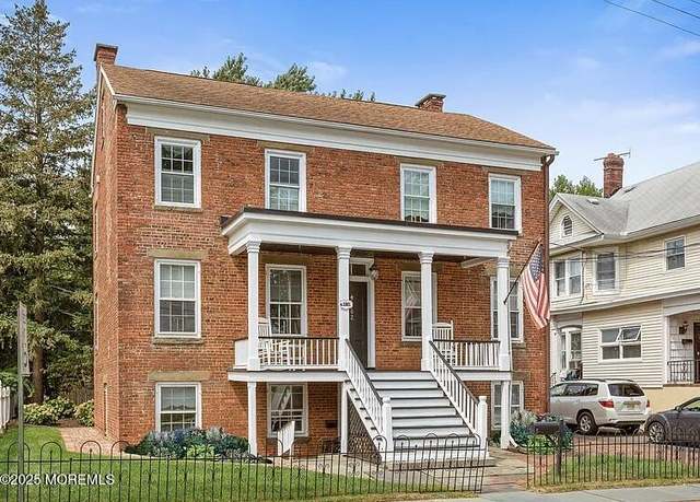 Property at 162 Broad St, Keyport, NJ 07735, 5 beds, 3.5 baths
