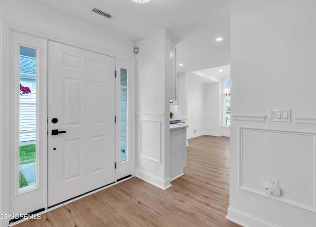 Property at 27 Angus Ct, Jackson, NJ 08527, 2 beds, 2 baths