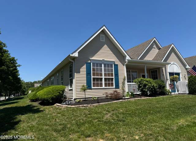 Property at 21 Foxwood Rd, Lakewood, NJ 08701, 2 beds, 2 baths