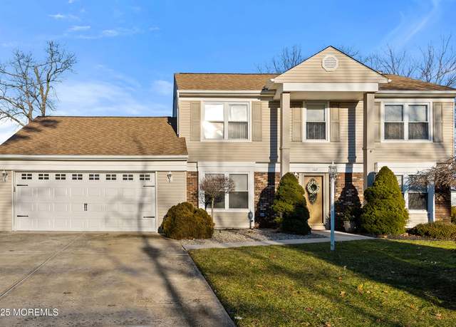 Property at 1107 Frontage Rd, Toms River, NJ 08753, 4 beds, 2.5 baths