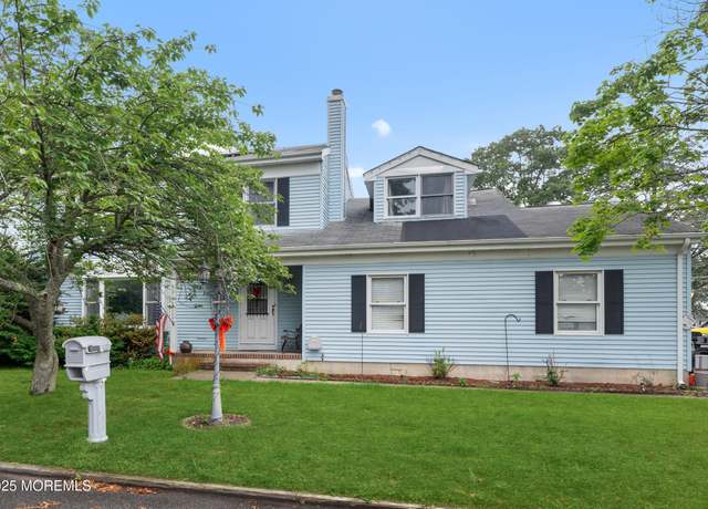 Property at 40 Elm St, Beachwood, NJ 08722, 4 beds, 2.5 baths