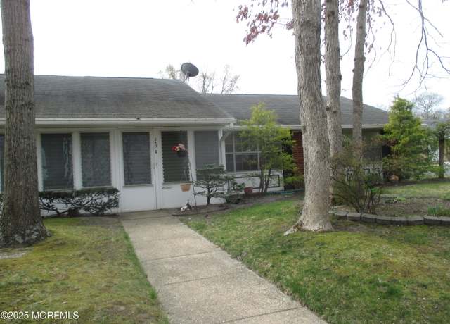 Property at 243D Jefferson Ct, Lakewood, NJ 08701, 2 beds, 1 bath