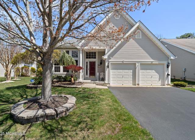 Property at 16 Frog Pond Dr, Barnegat, NJ 08005, 2 beds, 2 baths
