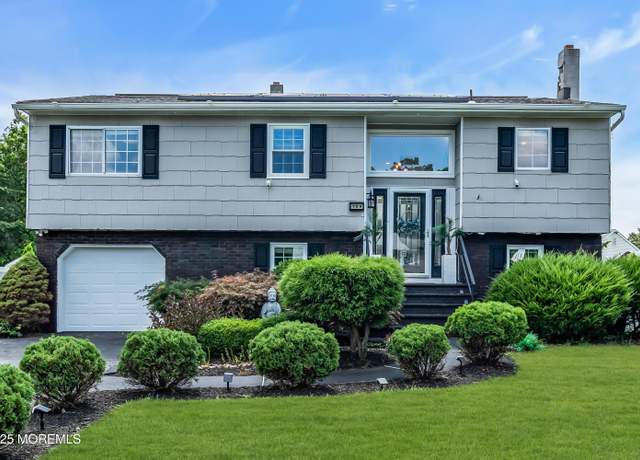 Property at 109 Twin Rivers Dr, Toms River, NJ 08753, 4 beds, 2 baths