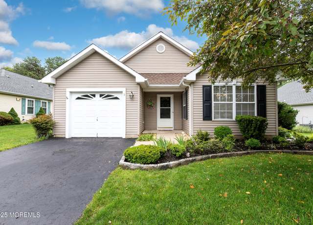 Property at 3 Woodspring Ln, Whiting, NJ 08759, 2 beds, 2 baths