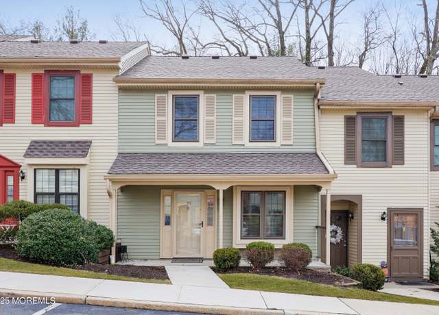 Property at 215 Haverford Ct, Aberdeen, NJ 07747, 2 beds, 2.5 baths