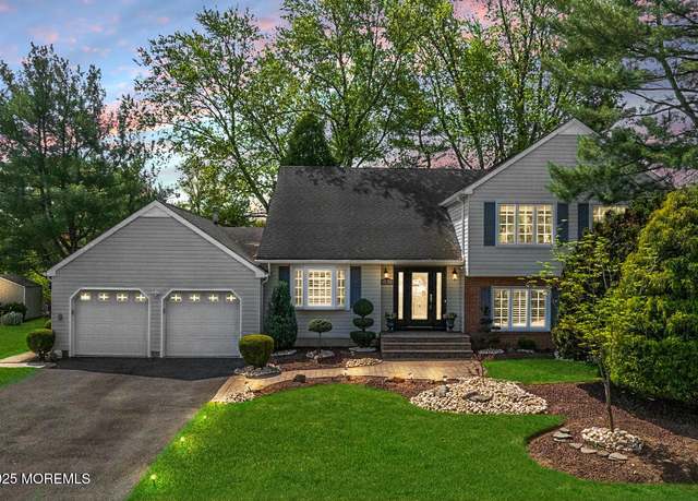Property at 2 Palomino Way, Marlboro, NJ 07746, 4 beds, 2.5 baths