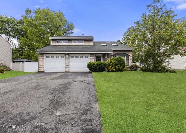 Property at 205 Liberty Bell Rd, Toms River, NJ 08755, 4 beds, 3 baths