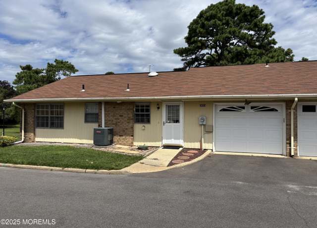 Property at 30 Yorkshire Ct Unit D, Manchester, NJ 08759, 2 beds, 1.5 baths