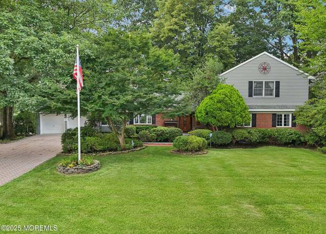 Property at 29 Miriam Dr, Matawan, NJ 07747, 5 beds, 3 baths