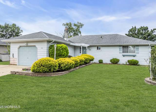 Property at 235 Barbados Dr N, Toms River, NJ 08757, 2 beds, 2 baths