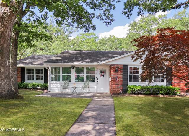 Property at 198A Buckingham Dr, Lakewood, NJ 08701, 2 beds, 2 baths