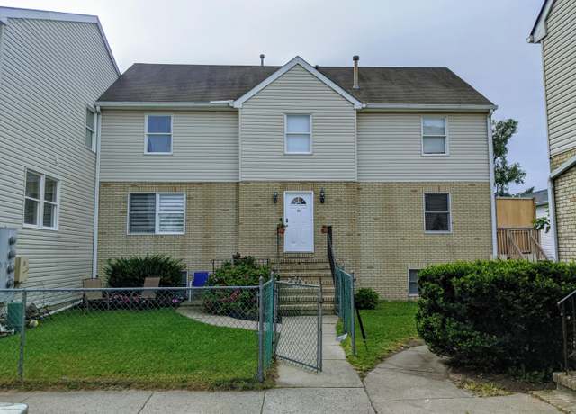 Property at 52 E 9th St, Lakewood, NJ 08701, 5 beds, 3.5 baths