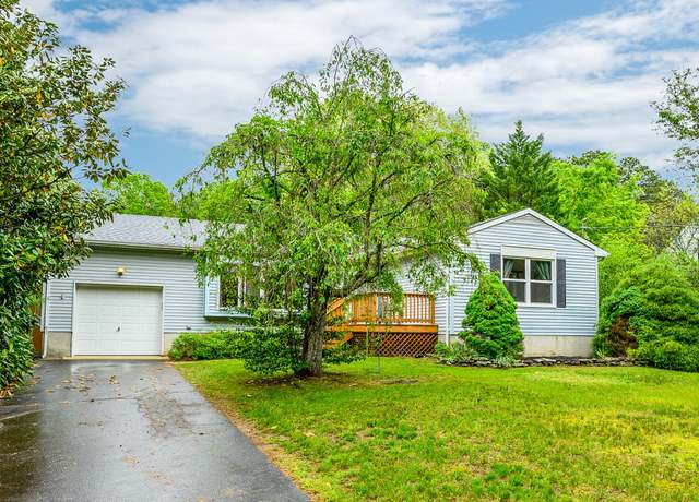 Property at 379 S Stump Tavern Rd, Jackson, NJ 08527, 3 beds, 2 baths