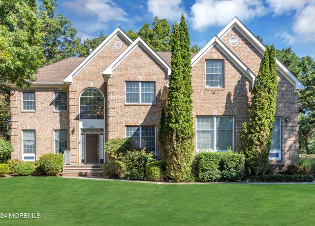 Property at 2218 Longest Dr, Toms River, NJ 08755, 4 beds, 4.5 baths