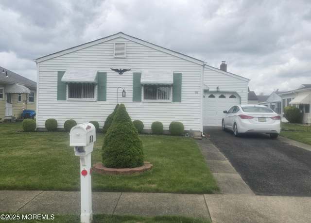 Property at 90 Cabrillo Blvd, Toms River, NJ 08757, 2 beds, 2 baths