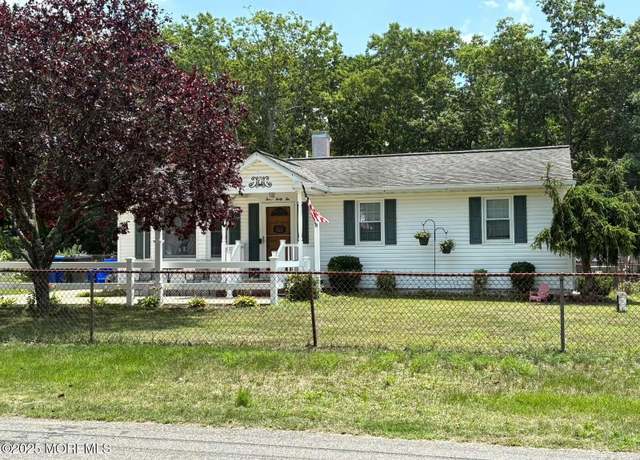 Property at 342 Stuart Ave, Toms River, NJ 08755, 3 beds, 1 bath