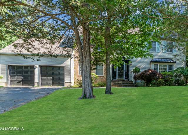 Property at 4 W Dickens Ct, Jackson, NJ 08527, 4 beds, 2.5 baths