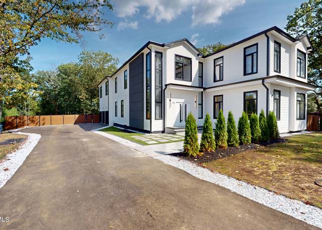 Property at 93 Buckley Rd, Marlboro, NJ 07746, 5 beds, 4.5 baths