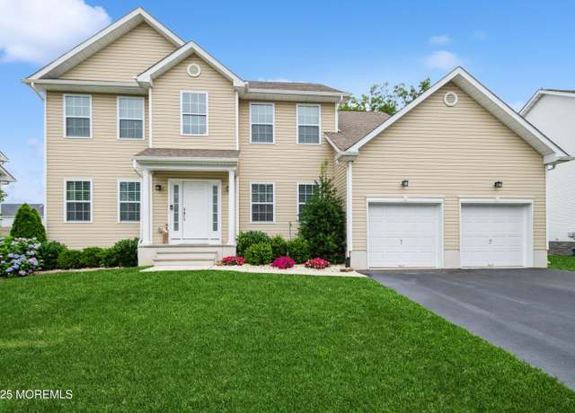 Property at 96 Bridle Path, Bayville, NJ 08721, 4 beds, 2.5 baths