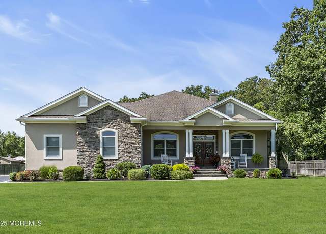 Property at 224 Grawtown Rd, Jackson, NJ 08527, 3 beds, 2.5 baths