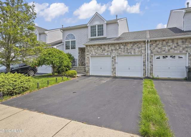 Property at 23 Woodpecker Way, Marlboro, NJ 07746, 3 beds, 2.5 baths