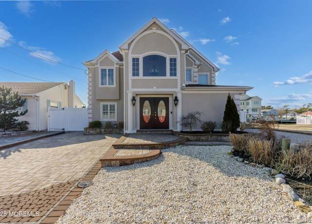 Property at 3411 Lisbon Ave, Toms River, NJ 08753, 5 beds, 4 baths